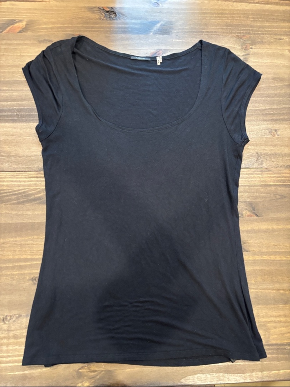 Tahari Black Scoop Neck Short Sleeve Top